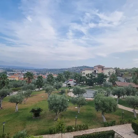 L'angolo Di Eolo -attico Vista Mozzafiato E Parco Daire *